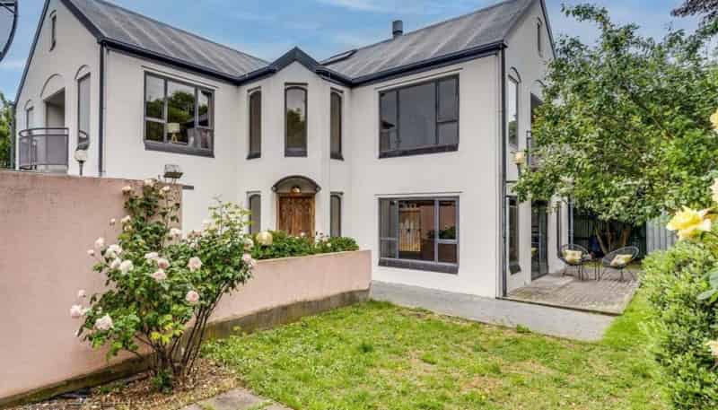 2/155 Yaldhurst Road, Upper Riccarton