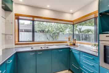 2/155 Yaldhurst Road, Upper Riccarton