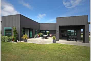 16 Carex Grove, FOXTON BEACH