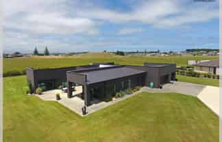 16 Carex Grove, FOXTON BEACH