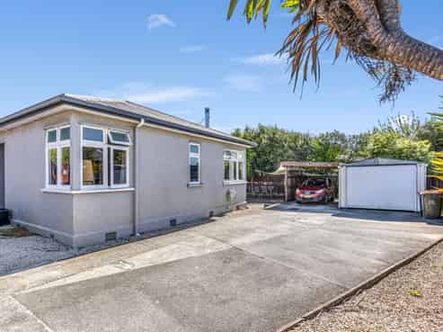 230 Annesbrook Drive, Wakatu