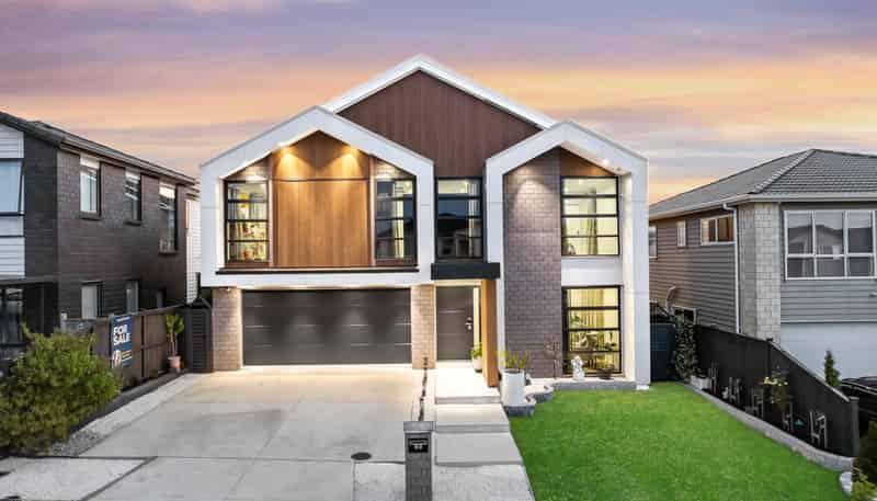 19  Tinaku Road, Flat Bush