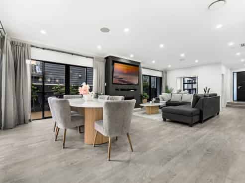 19  Tinaku Road, Flat Bush