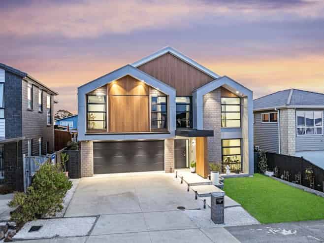 19  Tinaku Road, Flat Bush