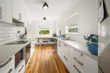 2 Gear Street, Utuhina