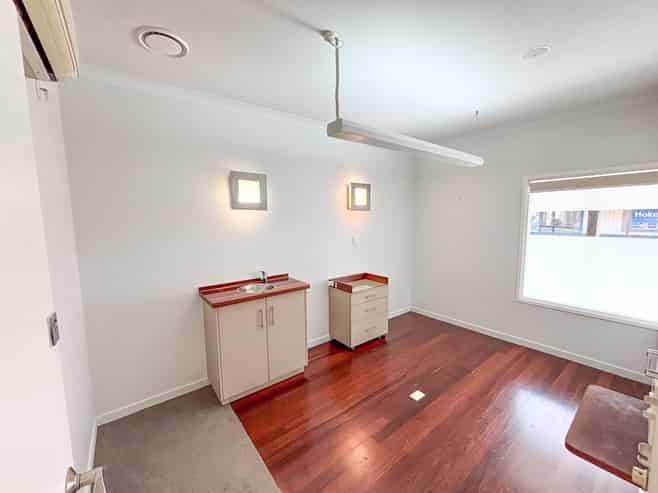 Prime salon/office space in Hokowhitu Village