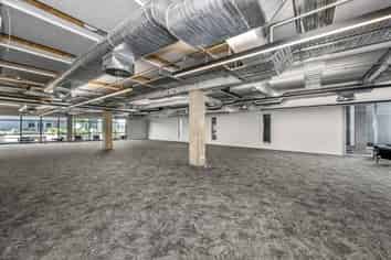 Ground floor office space in waterfront location