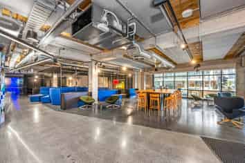 Retail/services offering in high-profile precinct