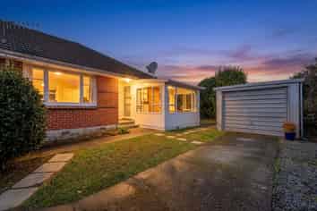 2/49A Shakespeare Avenue, Trentham