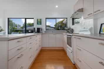 30 Featherston Street, Levin