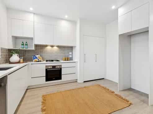 12 Serpent Road, Flat Bush