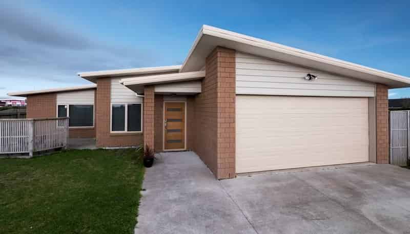 24 County Drive, Hawera