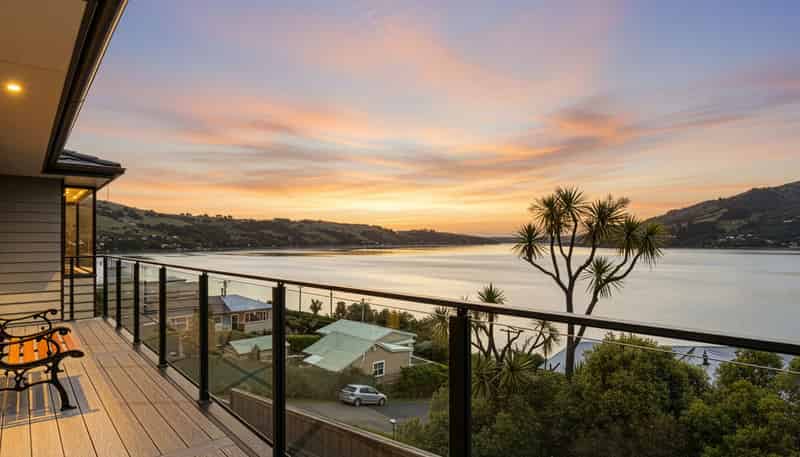 16 Lauder Street, COMPANY BAY