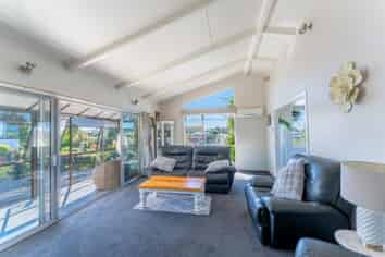 12 Benmore Street, Glenwood