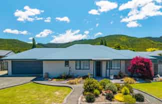 2 Mayer Crescent, WAKEFIELD