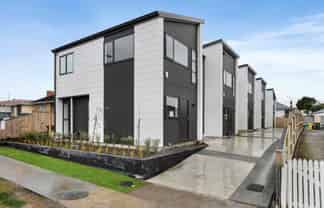 43 Friesian Drive, Mangere