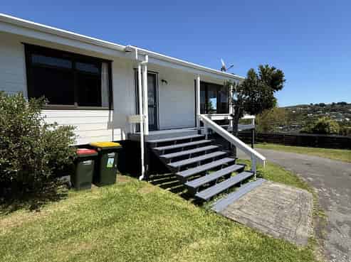 6 Wisteria Grove, Maungaraki