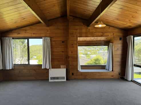 6 Wisteria Grove, Maungaraki