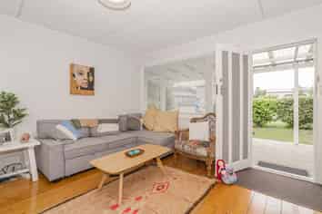 4 Riverview Road, Cooks Beach