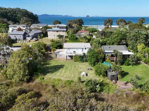 4 Riverview Road, Cooks Beach