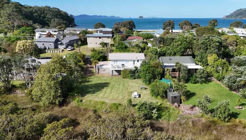 4 Riverview Road, Cooks Beach