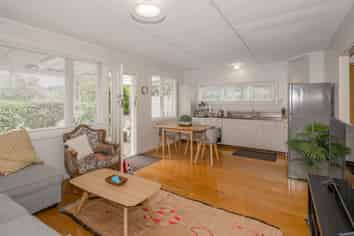 4 Riverview Road, Cooks Beach