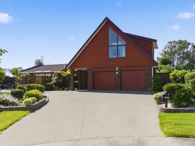 11 Oakwood Grove, Paraparaumu Beach