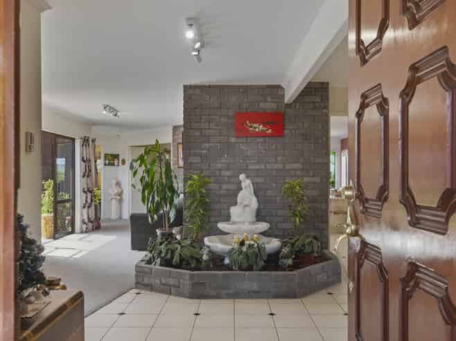 11 Oakwood Grove, Paraparaumu Beach