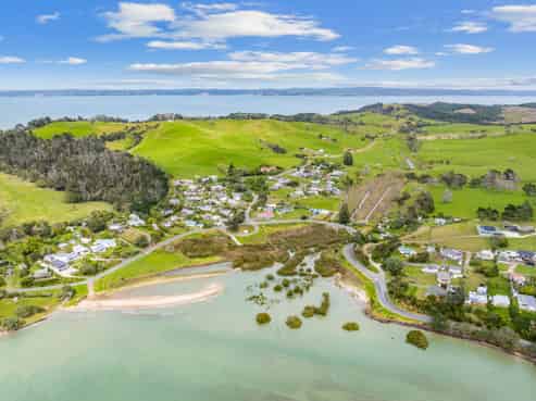 6 Sandy Beach Road, Tinopai