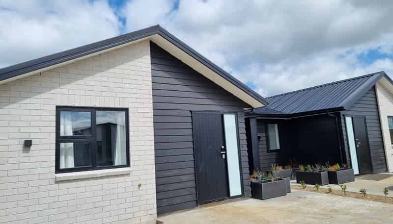 2/72 Te Tiireke Drive, Glenview