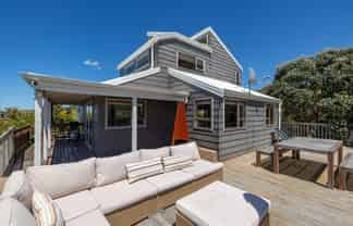 16 Palm Parade, Riversdale