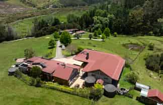 105 Paranui Road, TAIPA