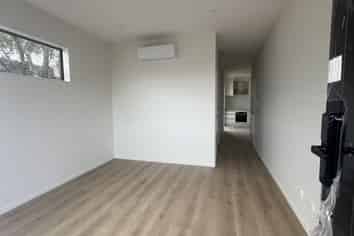 1/5 Calthorp Close, Favona