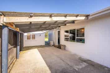 14 Coates Street, Westport