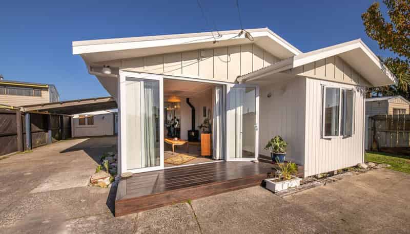 14 Coates Street, Westport