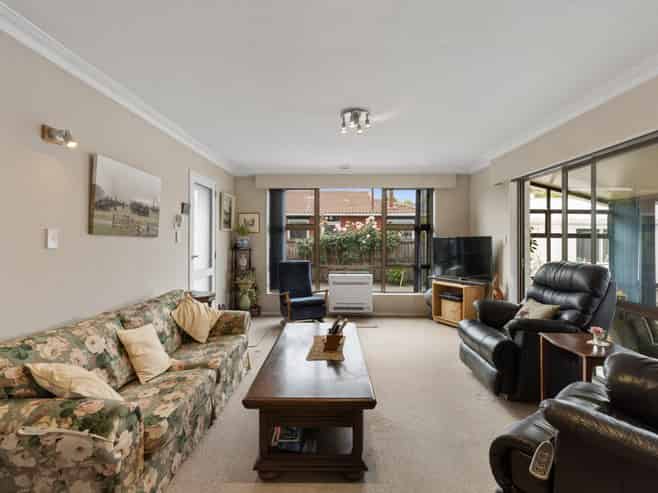 2/16 Camrose Place, Ilam