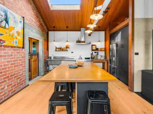 328 Gladstone Road North, Kinmont Park