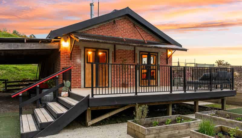 328 Gladstone Road North, Kinmont Park