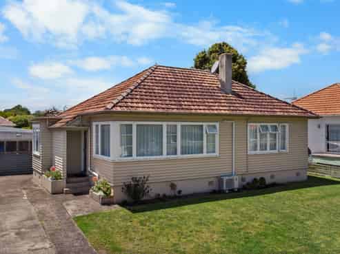 67 Jellicoe Drive, Hamilton East