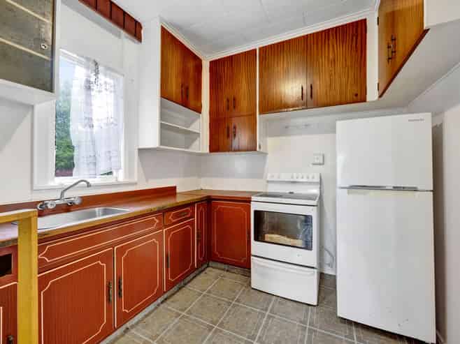 93 Swansea Road, Stratford