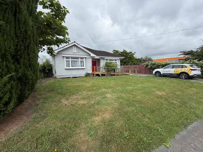 105 Alexandra Crescent, Mayfair