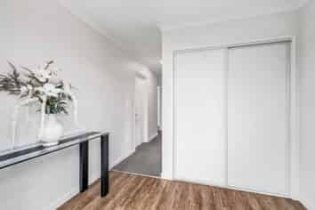 2 Glenmark Drive, DARFIELD