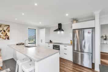 2 Glenmark Drive, DARFIELD