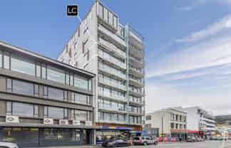 64/13 College Street, Te Aro