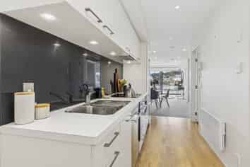 64/13 College Street, Te Aro