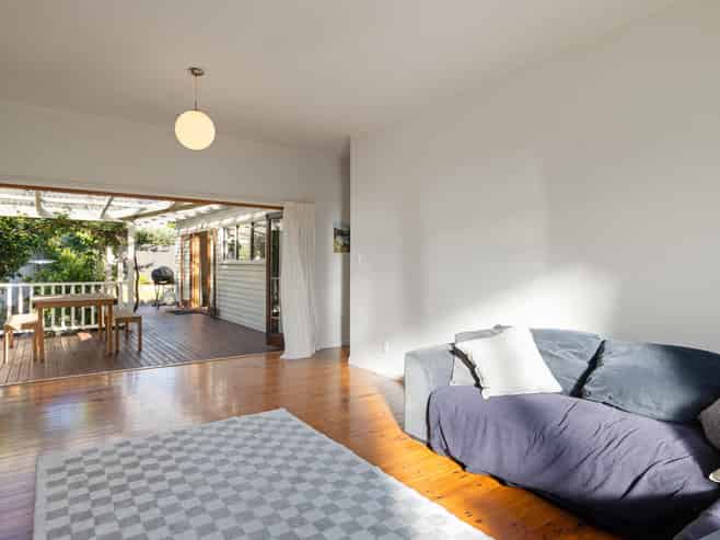 44 Plunket Terrace, Hamilton East