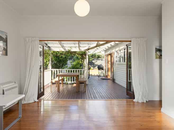 44 Plunket Terrace, Hamilton East