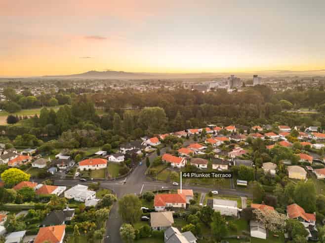 44 Plunket Terrace, Hamilton East