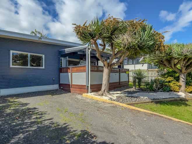 25 Whiritoa Beach Road, Whiritoa