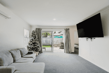 54 Lewis Street, Glenview